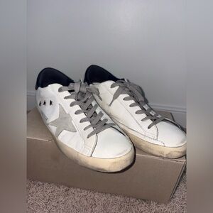 Golden Goose Unisex Super-Star Low Top Sneakers White/Ice. Size 42